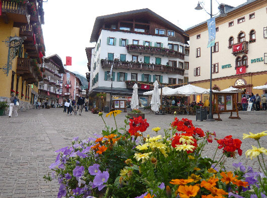 Piazza_Franceschi di Cortina_d'Ampezzo