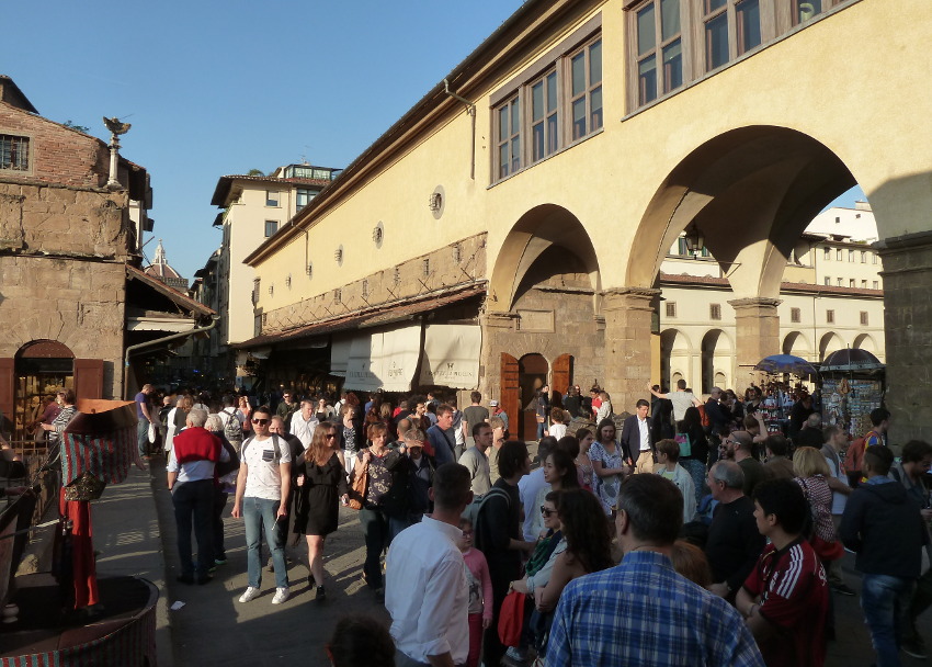 Passaggio pedonale Ponte Vecchio di Firenze