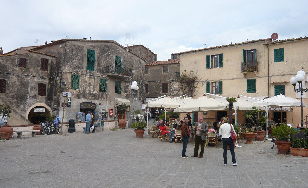 Capoliveri: Piazza Matteotti