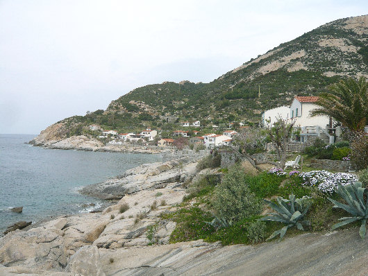 Costa di Chiessi lungo la Costa del Sole