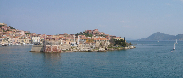 Veduta della costa di Portoferraio