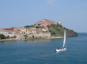 Veduta del Forte stella col Faro di Portoferraio