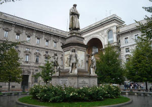 PiazzadellaScala di Milano