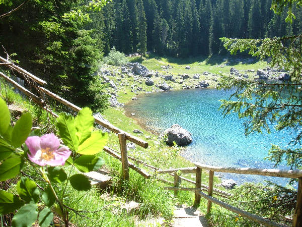 Lago_di_Carezza