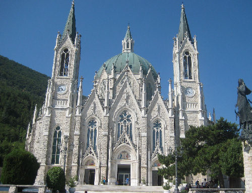 Santuario di Castelpetroso in Molise
