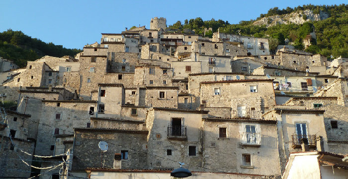 Pesche: borgo medioevale del Molise