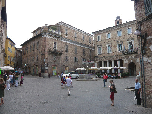 Piazza della Repubblica di Urbino