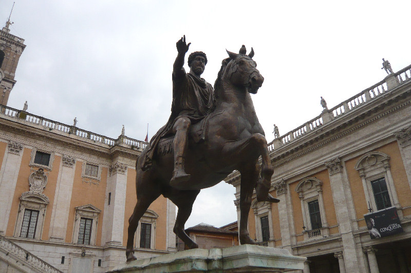 Statua di Marco_Aurelio in Piazza_Campidoglio