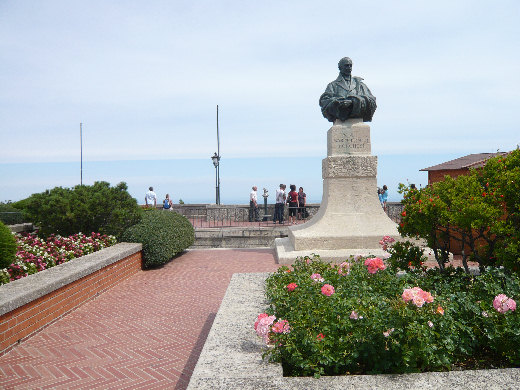 Monumento a Bartolomeo Borghesi, contrada del Pianello