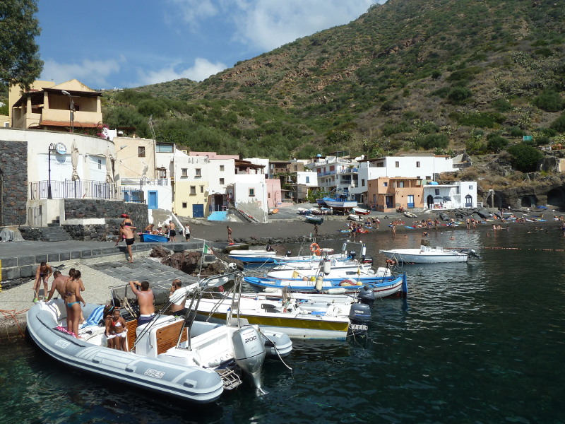 Salina spiaggia e porto di Rinella