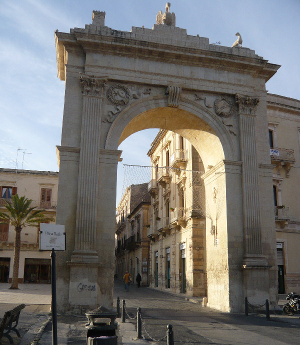 Noto Porta_Reale