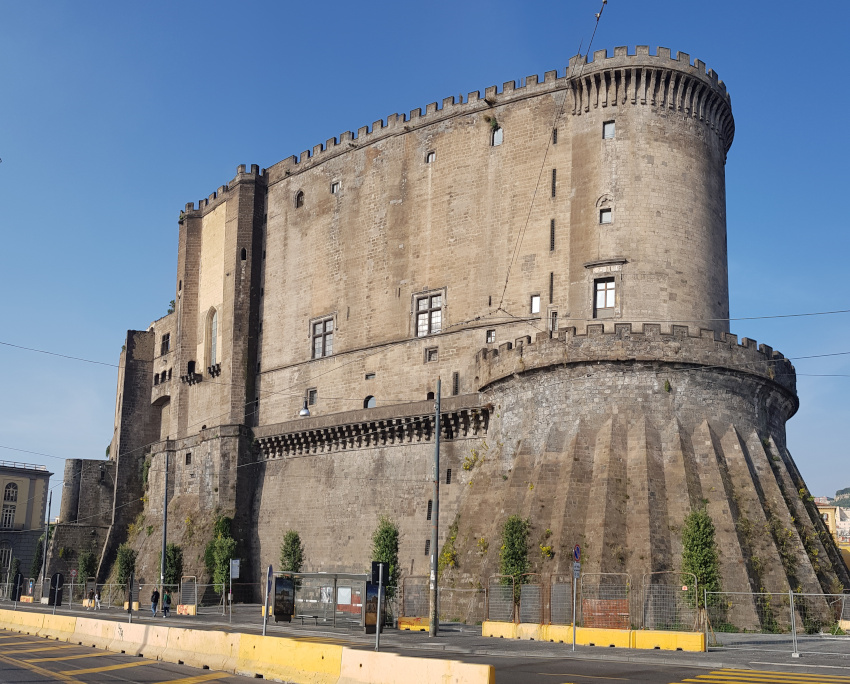 Napoli foto Castello Maschio Angioino