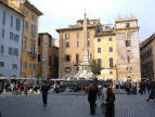 Piazza di fronte al Pantheon