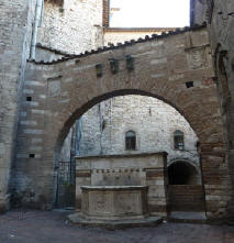 Foto borgo medievale di Perugia