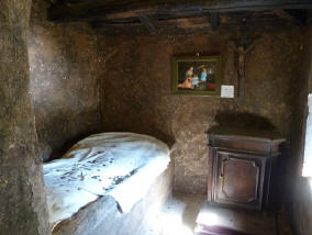 Foto stanza della Casa di Santa Rita Roccaporena