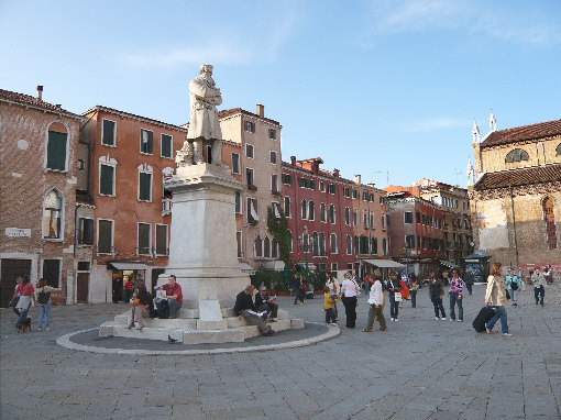 Venezia: Campo Santo Stefano