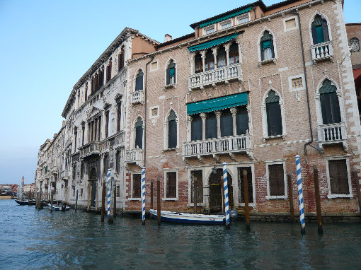 Venezia: Canal Grande foto Palazzi
